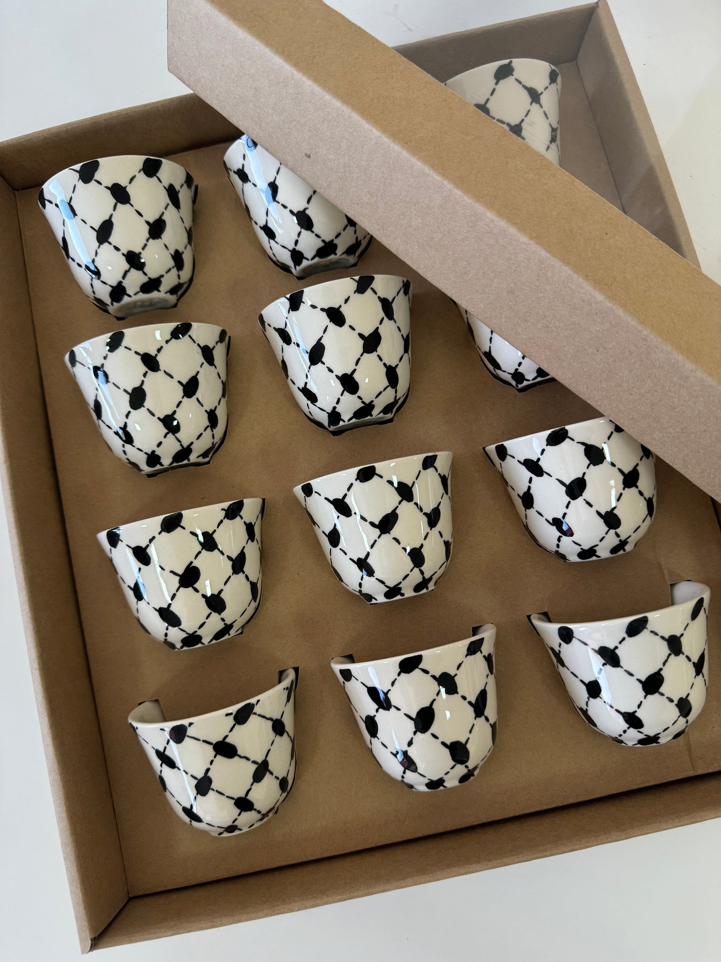 فناجين قهوة سادة التراثية الفلسطينية