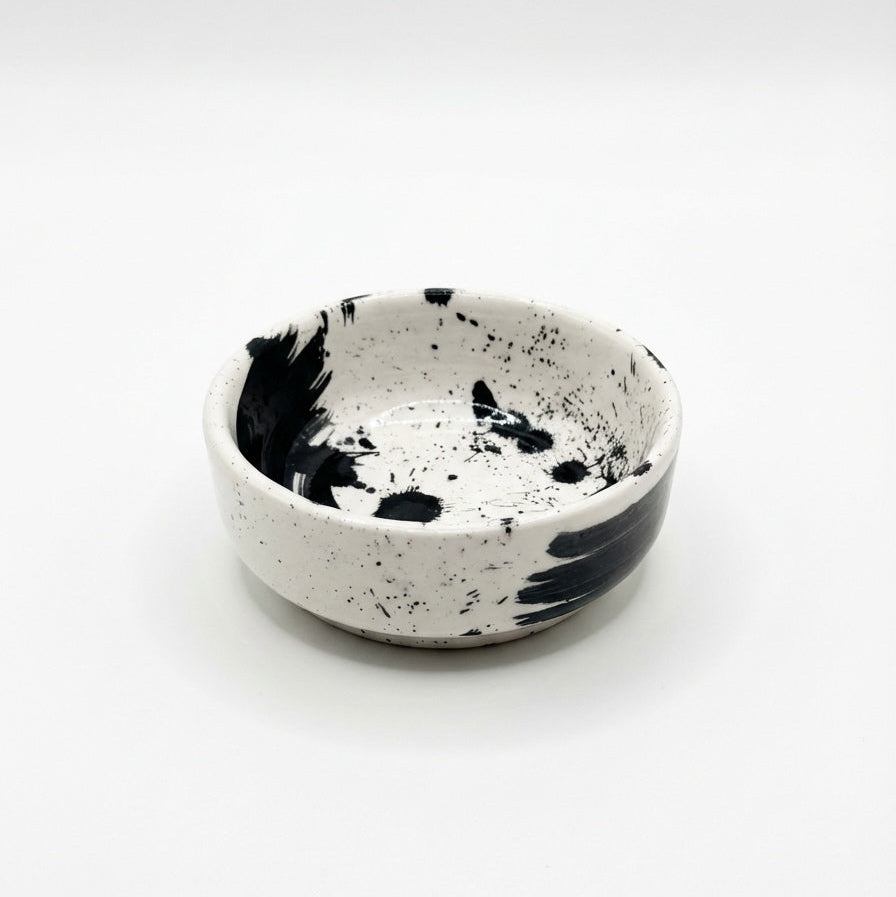 Black Splash Sauce Dish