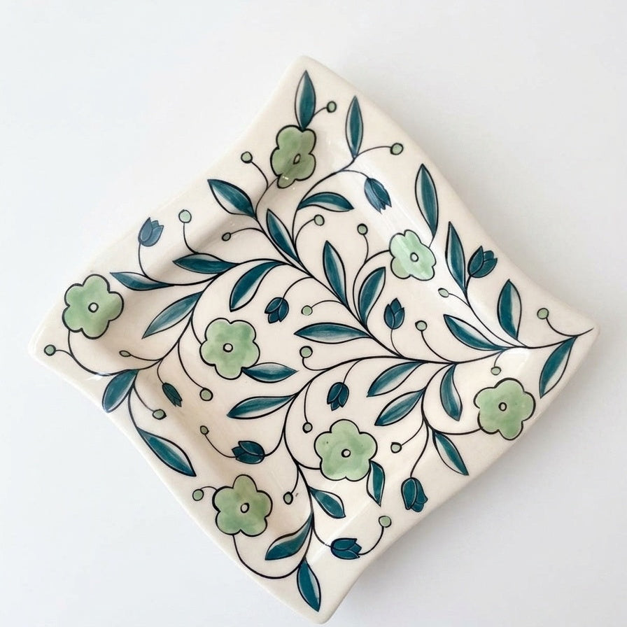 Wavy Square Iznic Plate