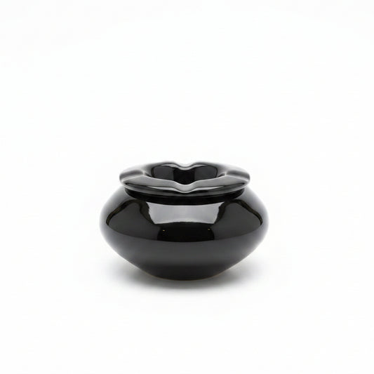 Luxury Ceramic Ashtray In Black